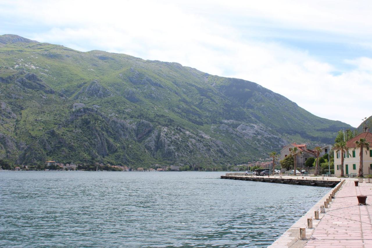 Ferienwohnung Mare E Montagna Kotor Exterior foto